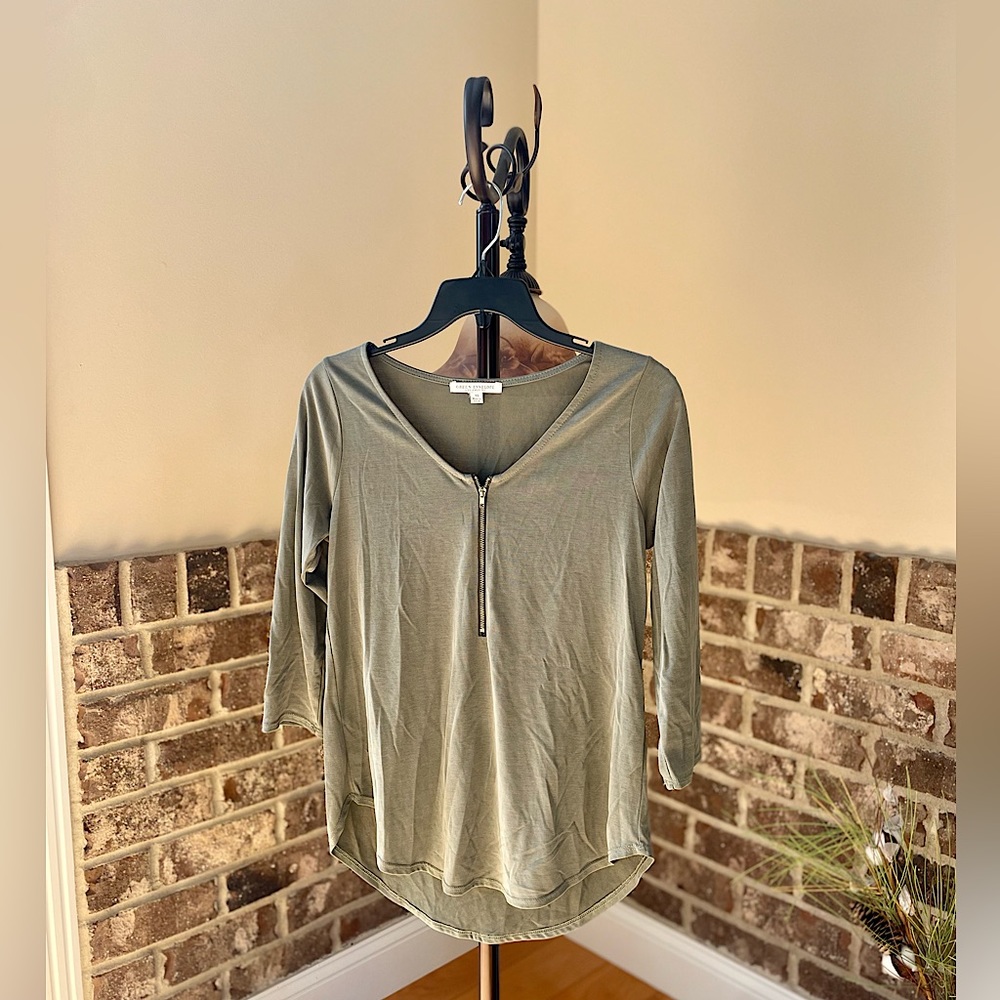 ‘green envelope’ top, 3/4 sleeves